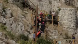 Ceyhan’da Çocuk Düşerek Yaralandı