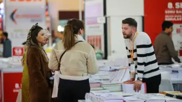 Adana 18. Kitap Fuarı Devam Ediyor