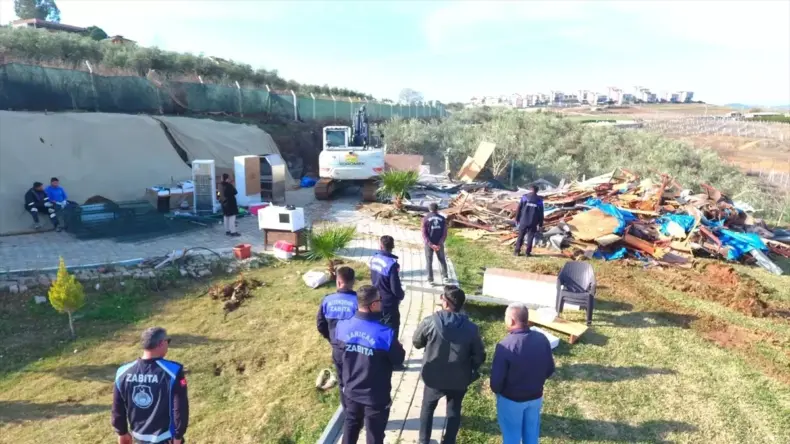 Seyhan Baraj Gölü’ndeki Kaçak Yapılar Yıkılıyor